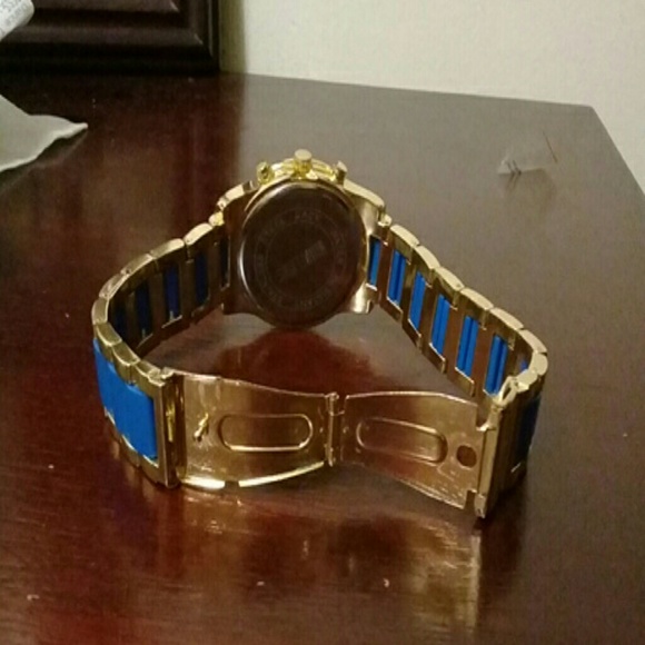 Watch - Picture 5 of 7